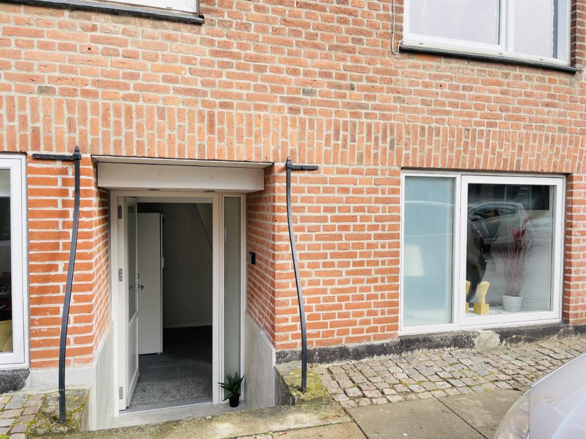 Aday - Charming Studio Close To The Football Stadium Ålborg Exteriör bild