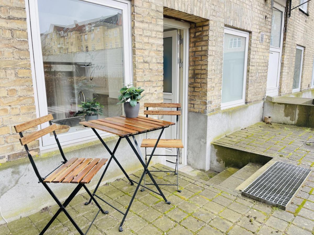 Aday - Charming Studio Close To The Football Stadium Ålborg Exteriör bild